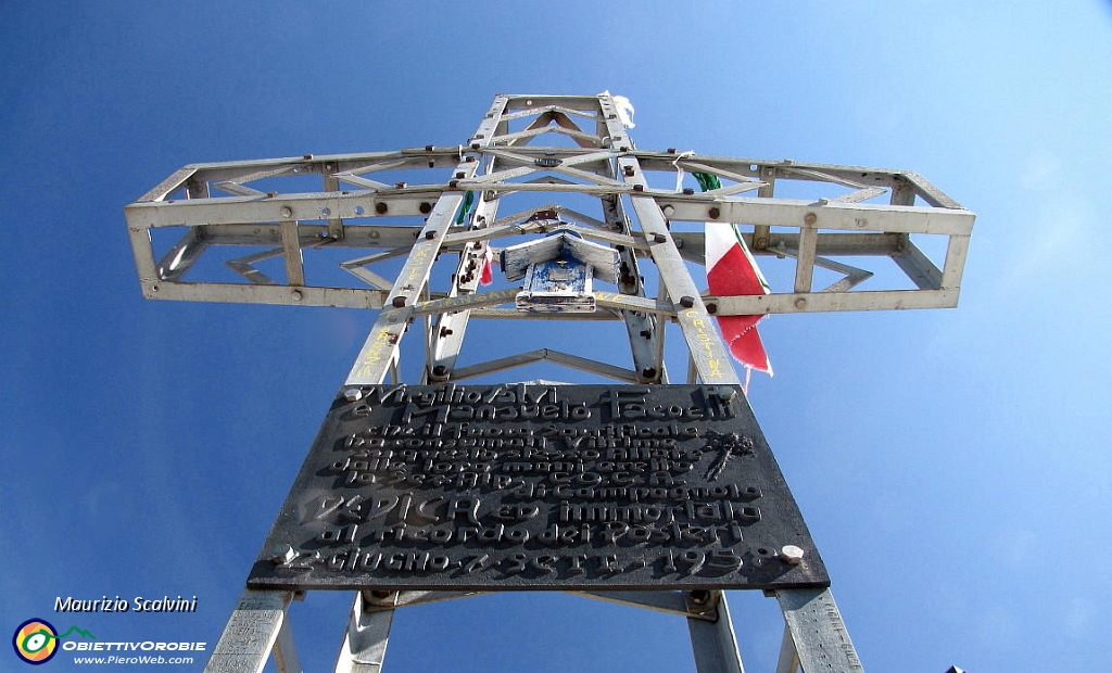 21 Croce di vetta....JPG